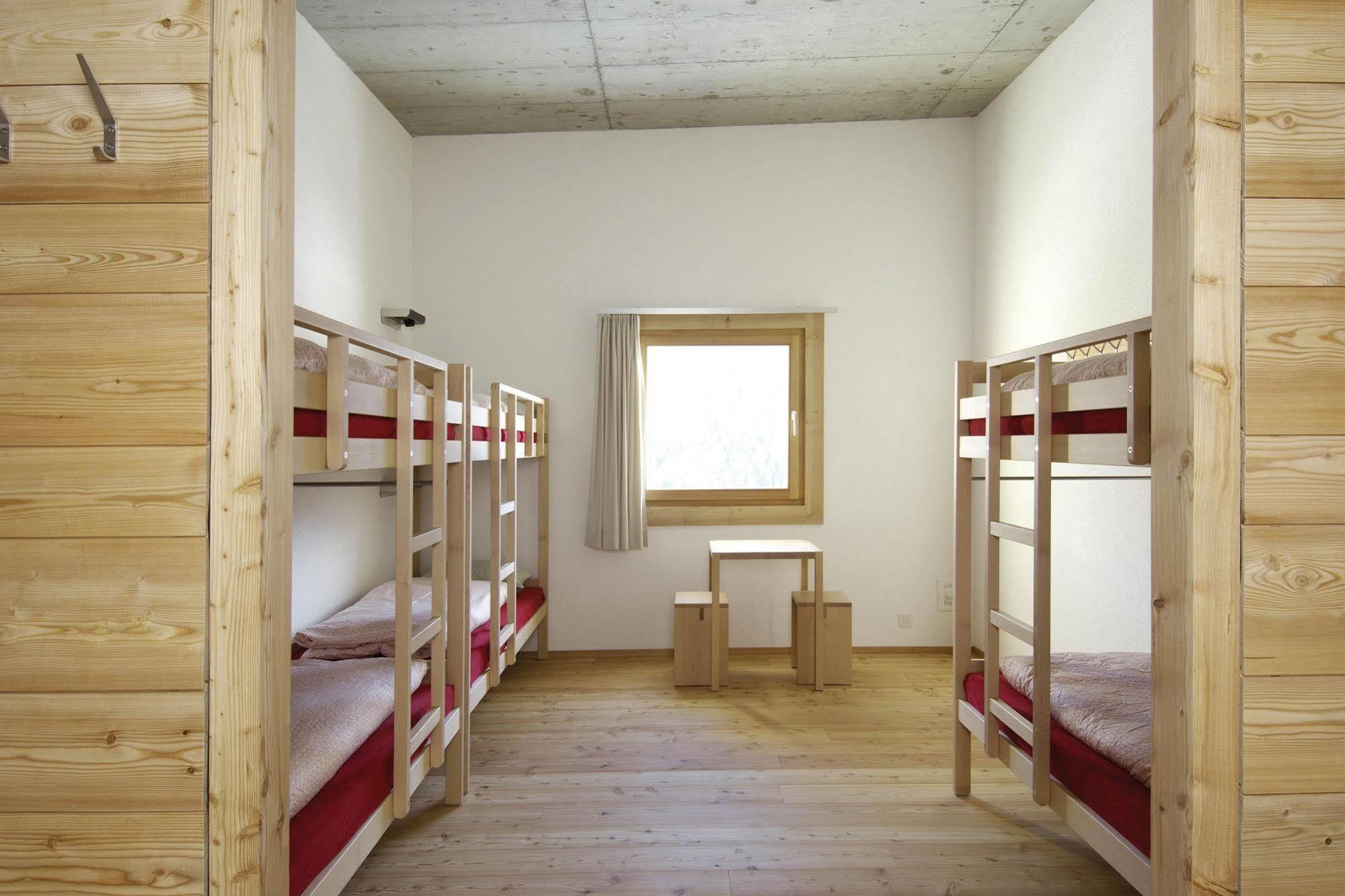 Scuol Youth Hostel Εξωτερικό φωτογραφία
